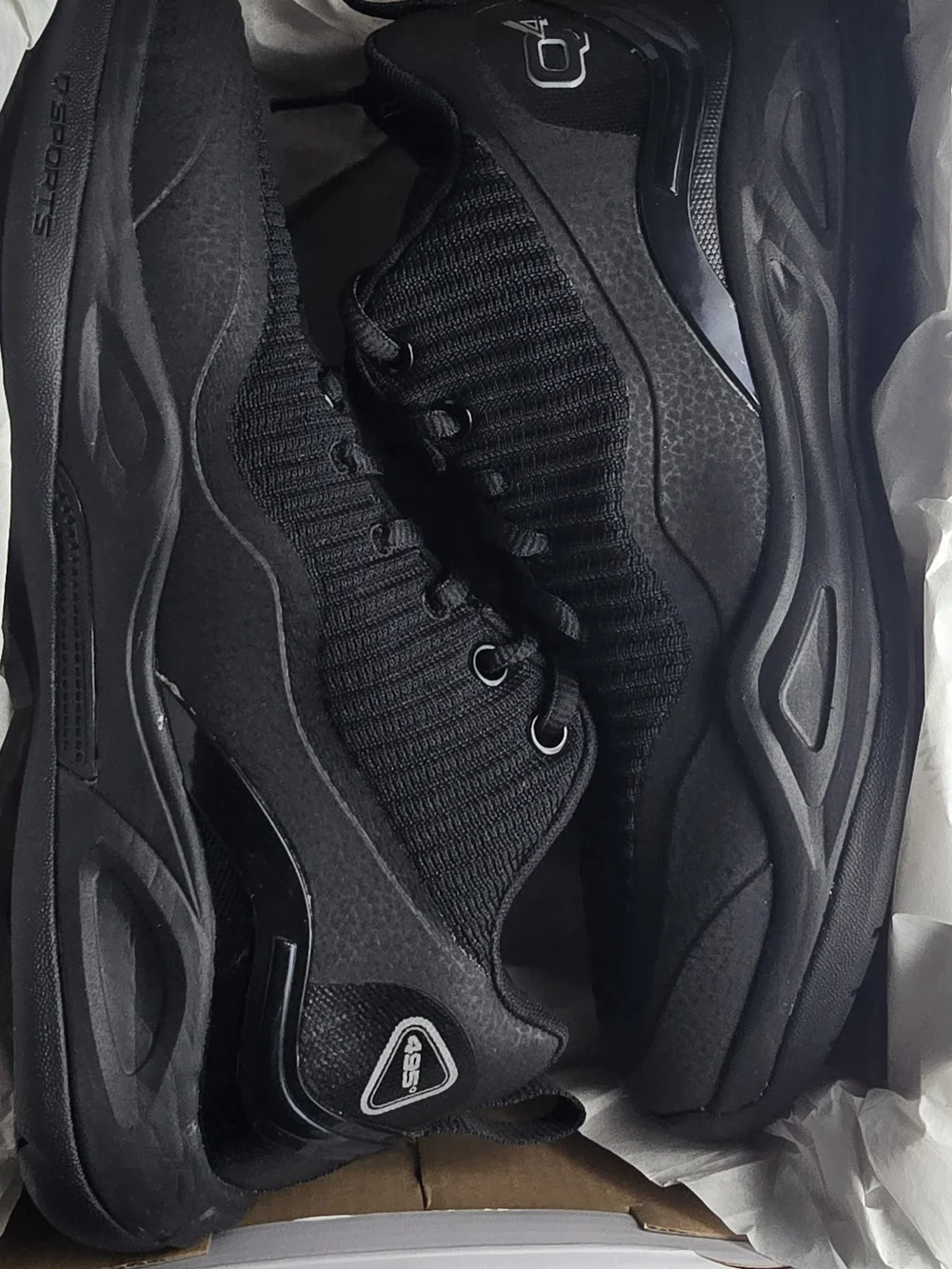 Men's Q4  Matte Black 495 LO Athletic Sneakers - Mens 6 Womens 7.5